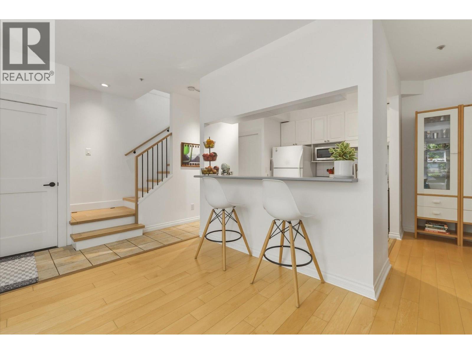 1073 E PENDER STREET, Vancouver