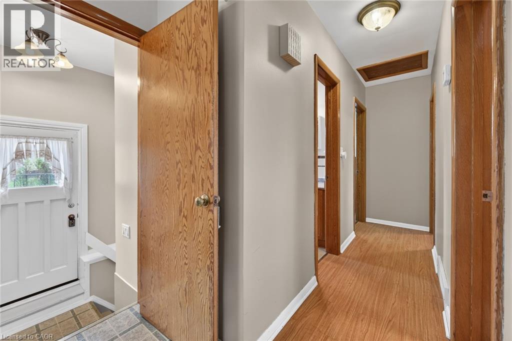 31 LARCHWOOD Drive - 23