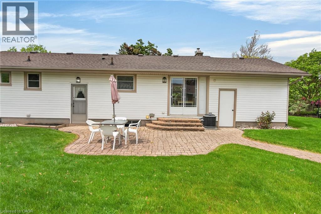 31 LARCHWOOD Drive - 47