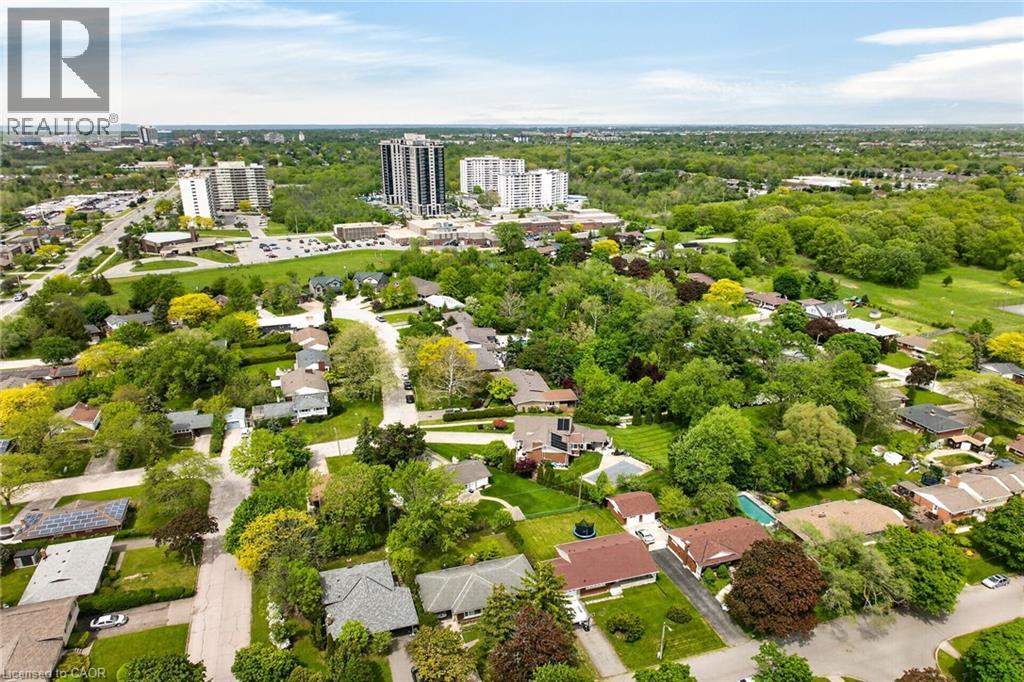 31 LARCHWOOD Drive - 50