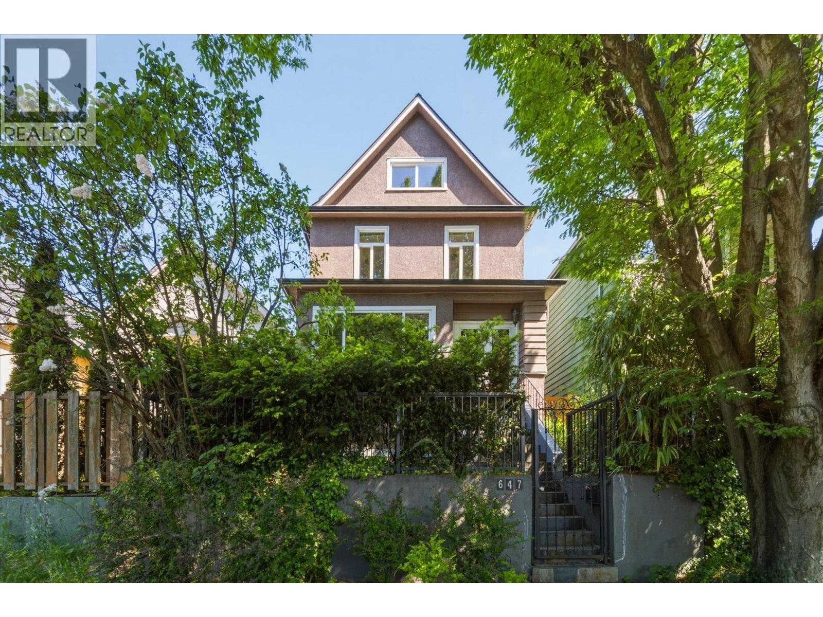 6 Bed, 3 Bath House for Sale in Vancouver – 647 PRIOR STREET, Vancouver – MLS# R3127426 - Image 34