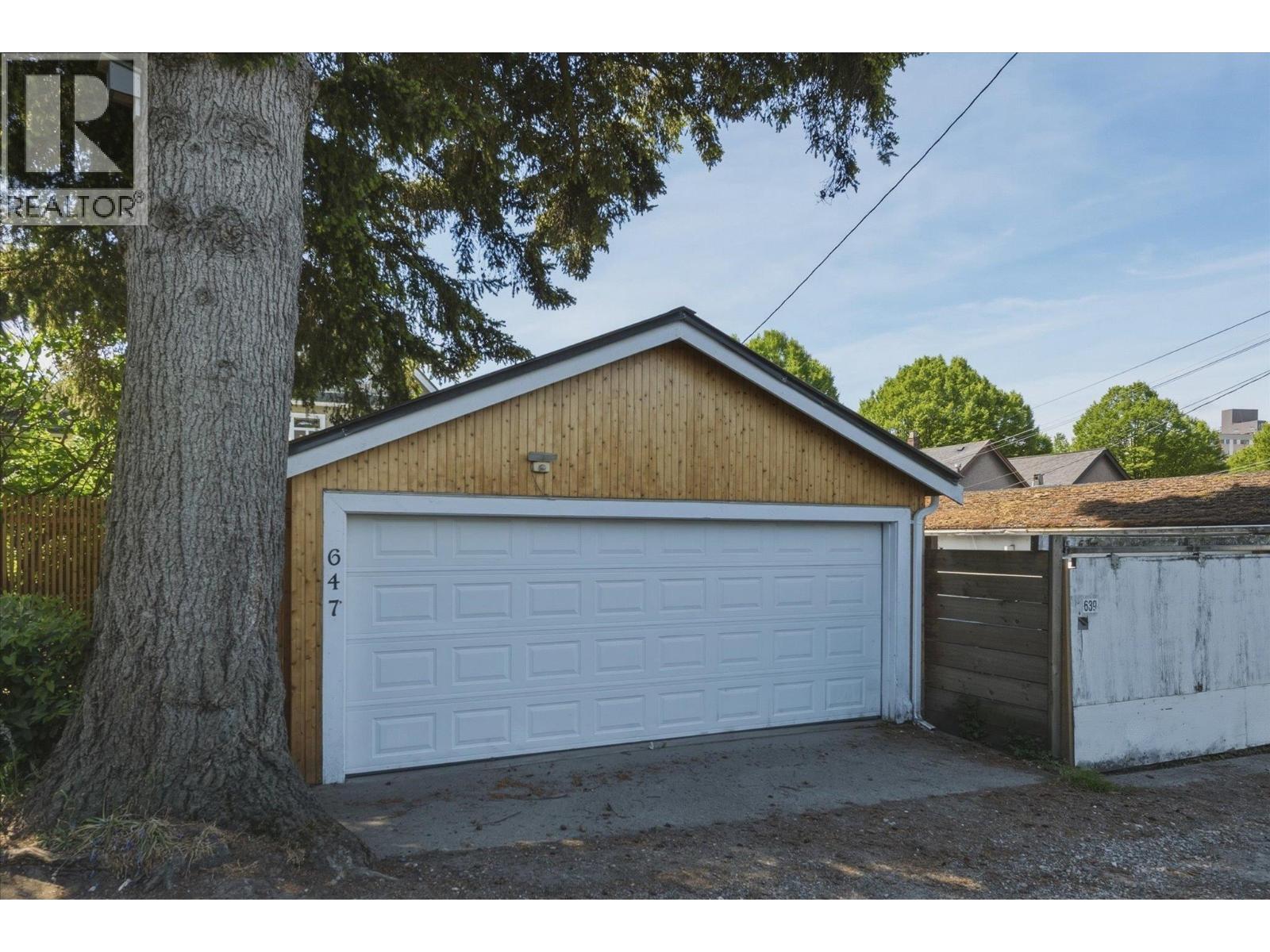 6 Bed, 3 Bath House for Sale in Vancouver – 647 PRIOR STREET, Vancouver – MLS# R3127426 - Image 8