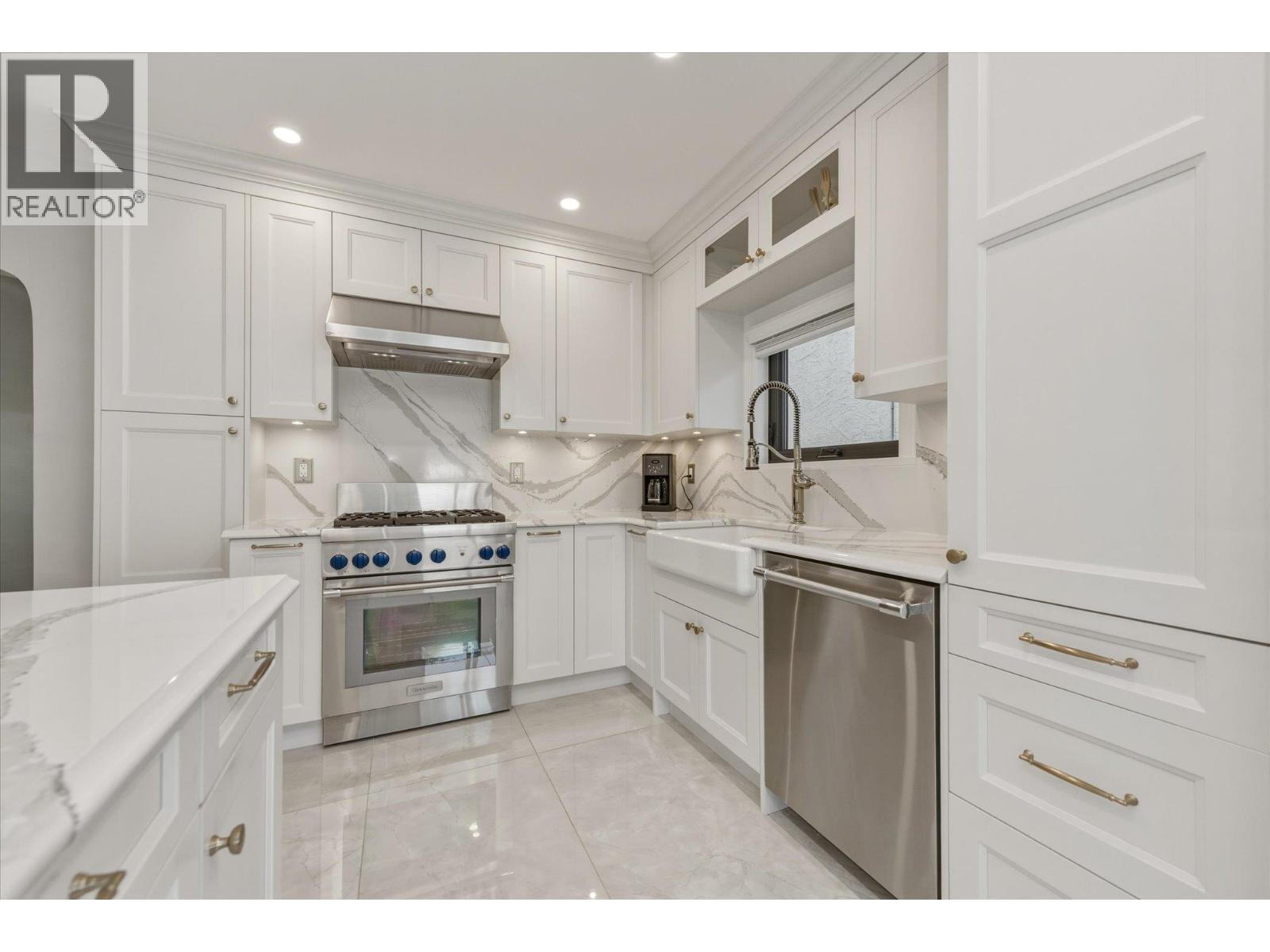 3 Bed, 2 Bath House for Sale in Vancouver – 2614 PARKER STREET, Vancouver – MLS# R3127446 - Image 21