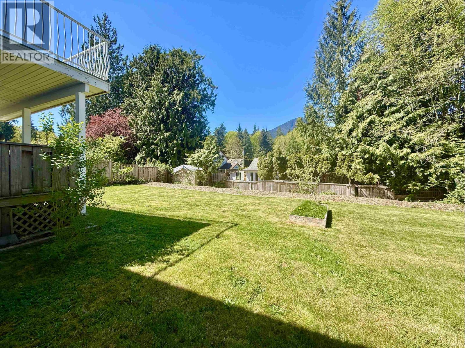 1705 YMCA ROAD, Langdale