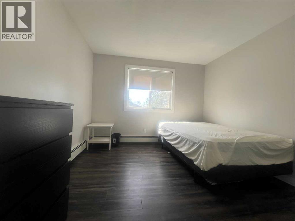 #217A 5611 10 Avenue - 20