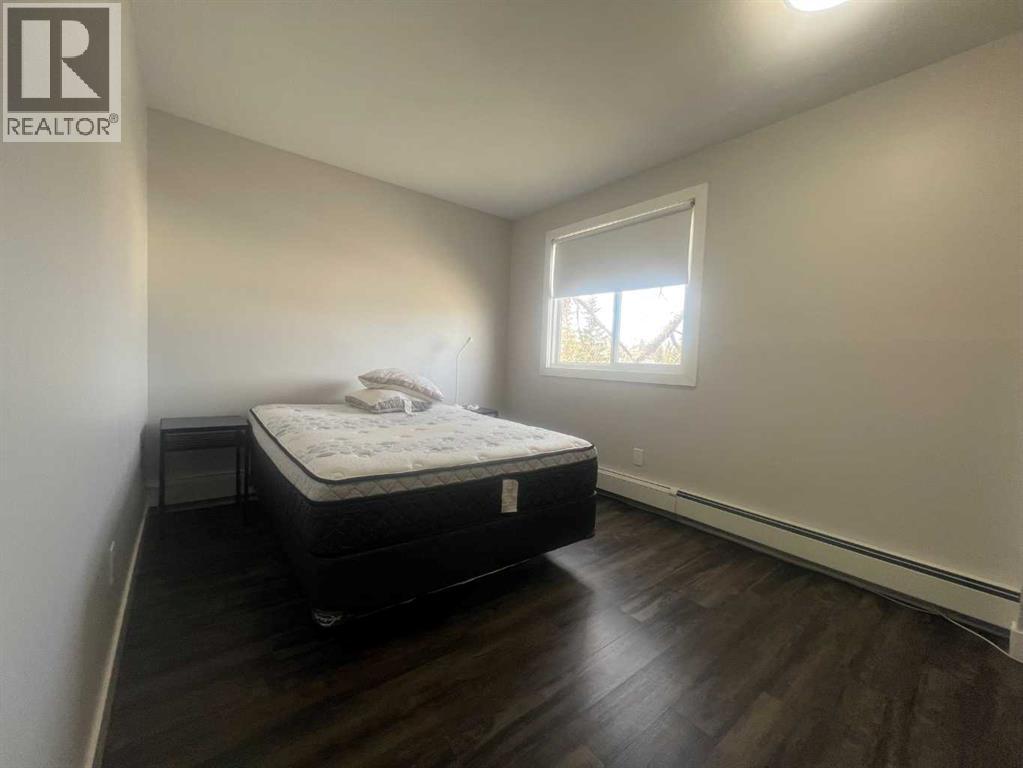 #217A 5611 10 Avenue - 22