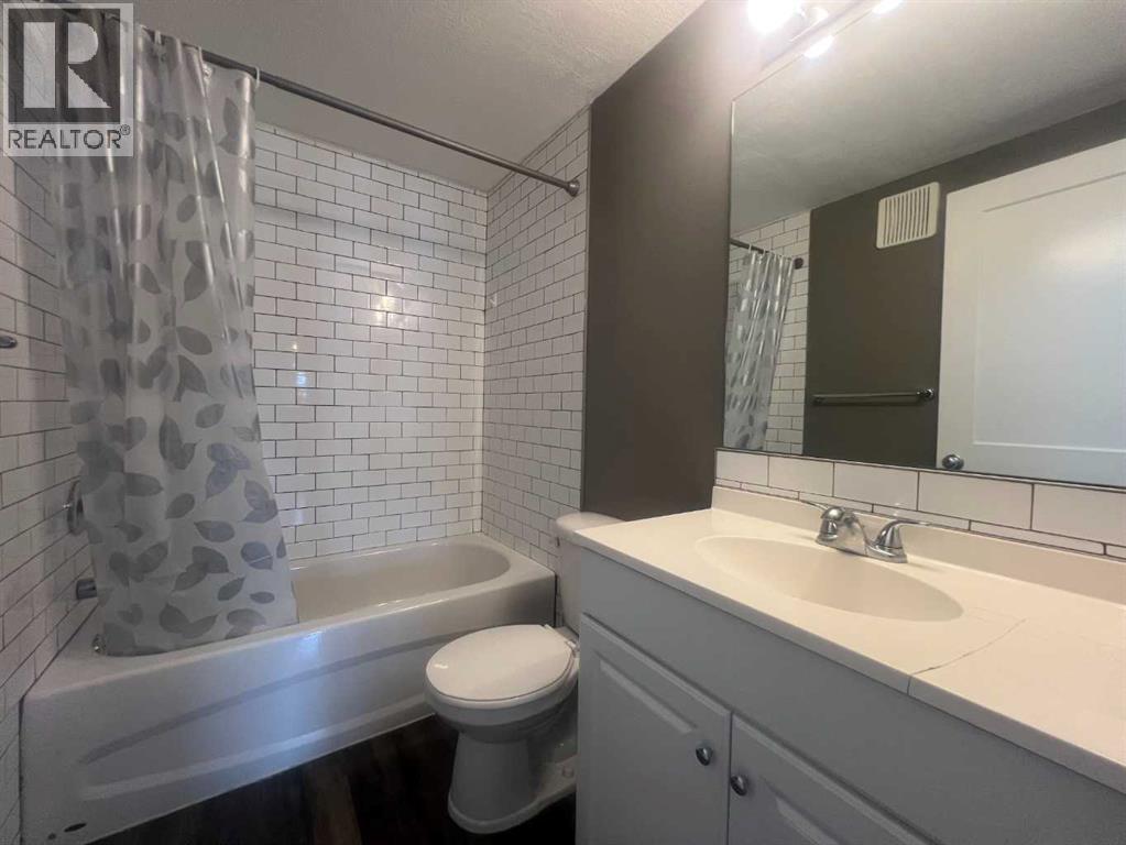 #217A 5611 10 Avenue - 15