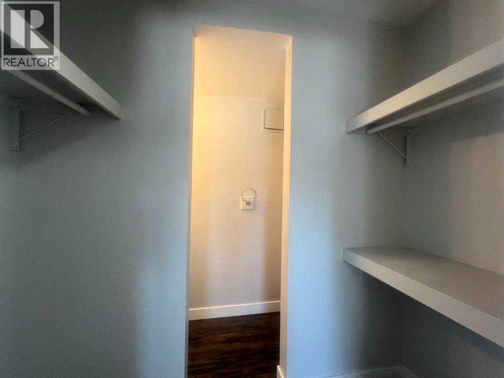 #217A 5611 10 Avenue - 18
