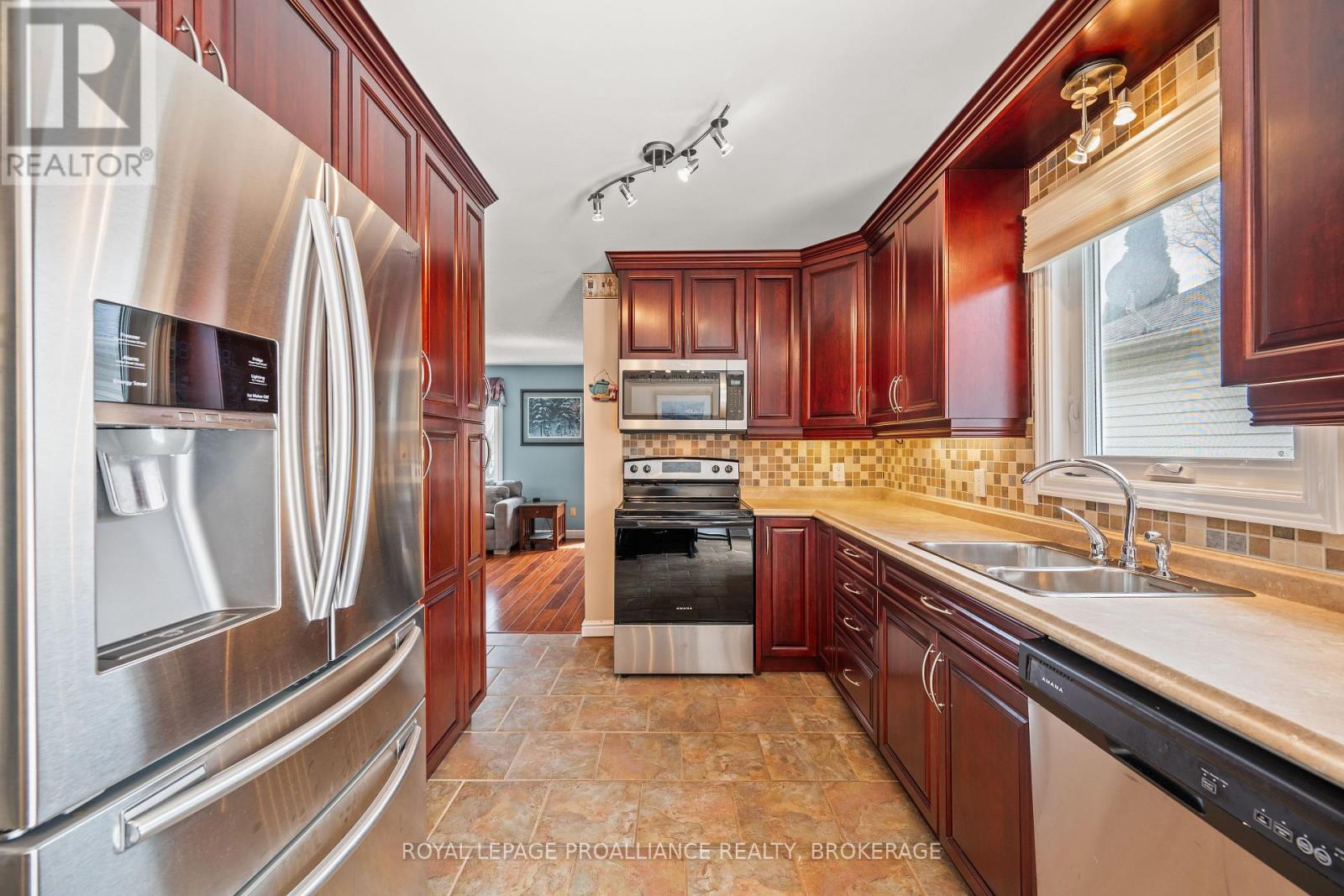 307 AMHERST DRIVE - 12