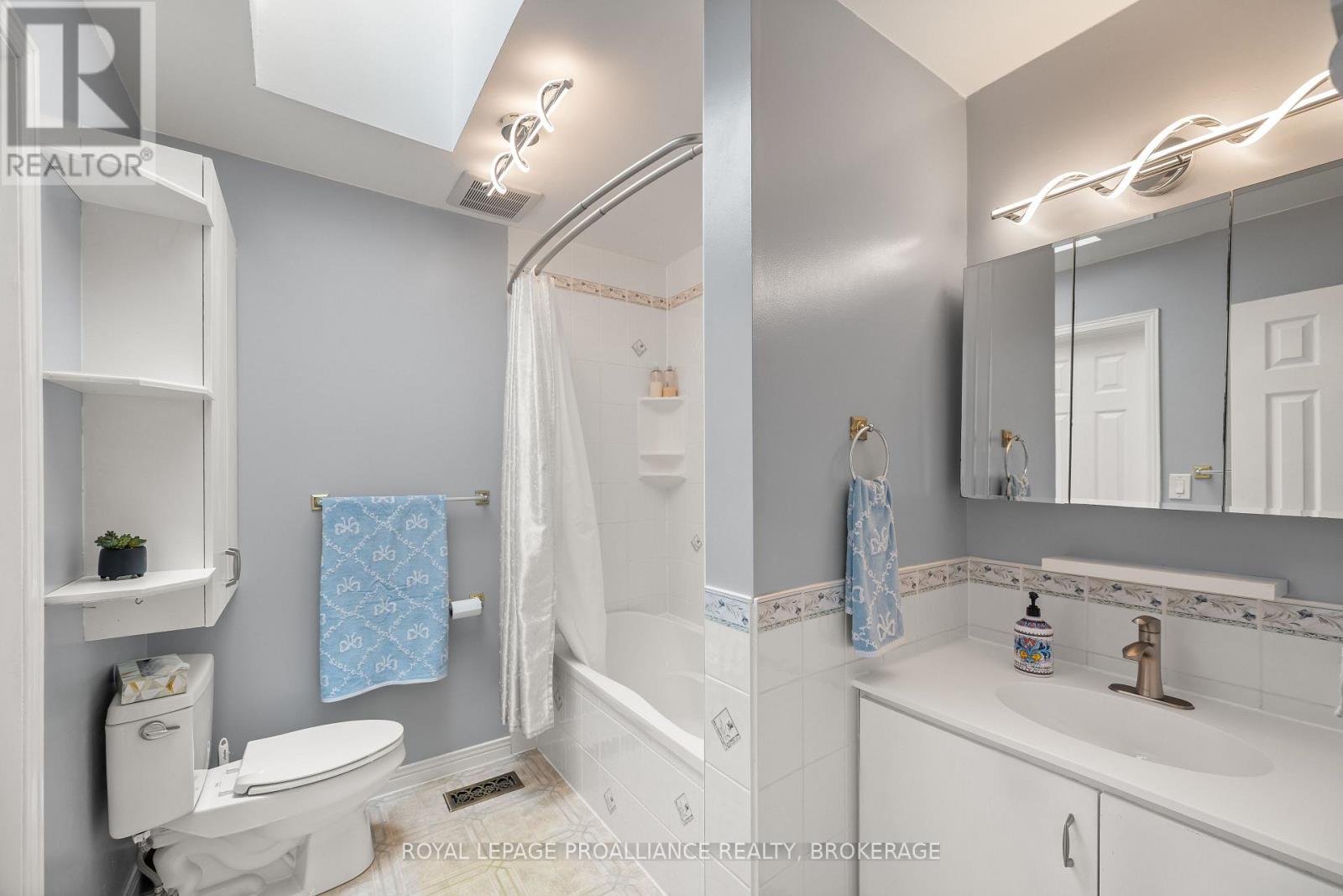 307 AMHERST DRIVE - 20