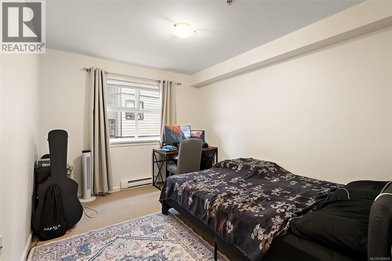 #306 655 Goldstream Ave - 12