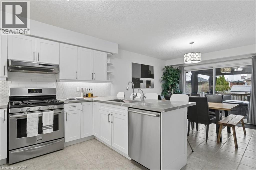 4 MARSH Crescent - 15