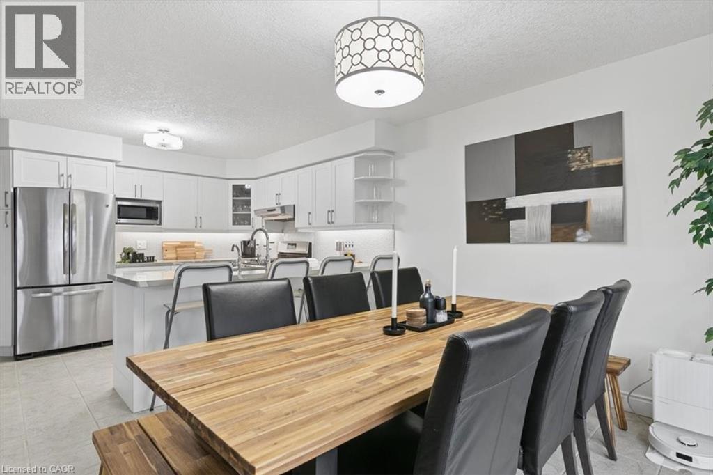 4 MARSH Crescent - 18