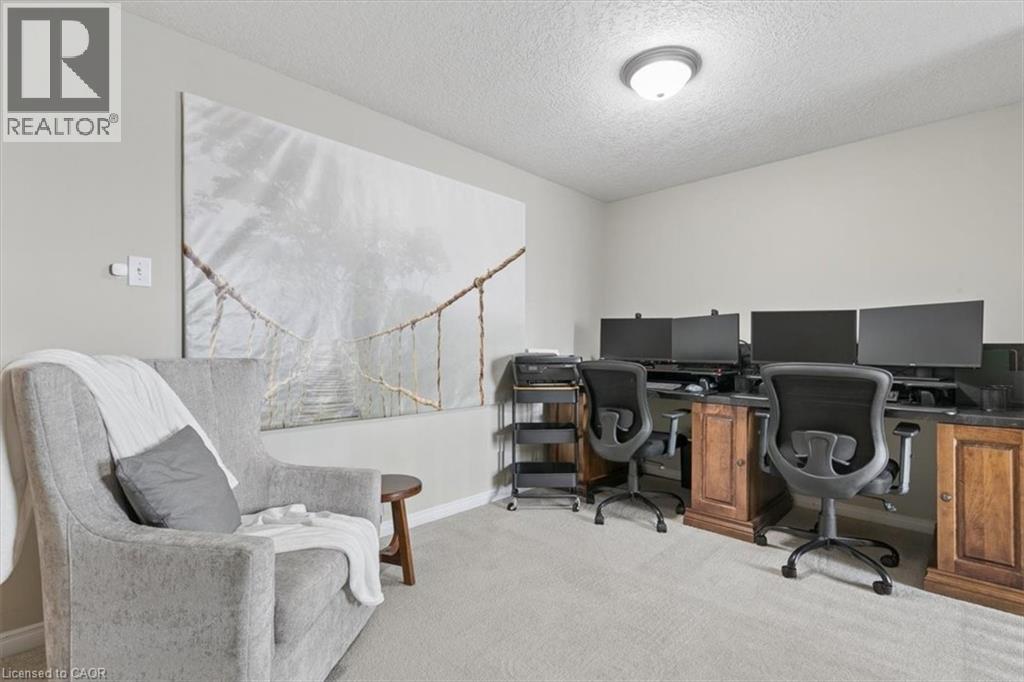 4 MARSH Crescent - 31