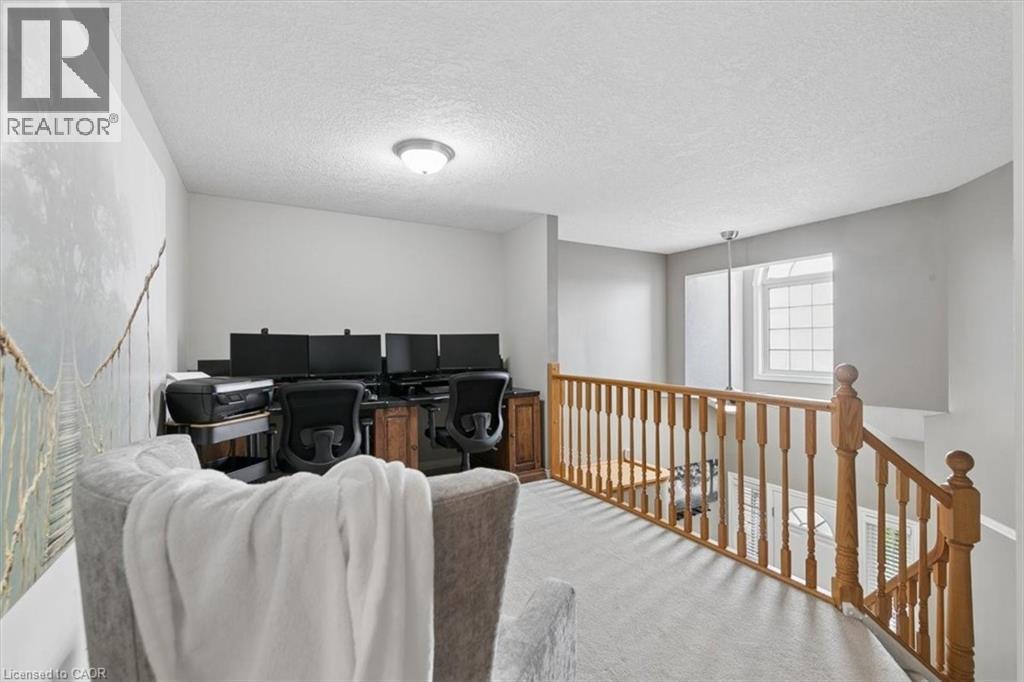 4 MARSH Crescent - 30