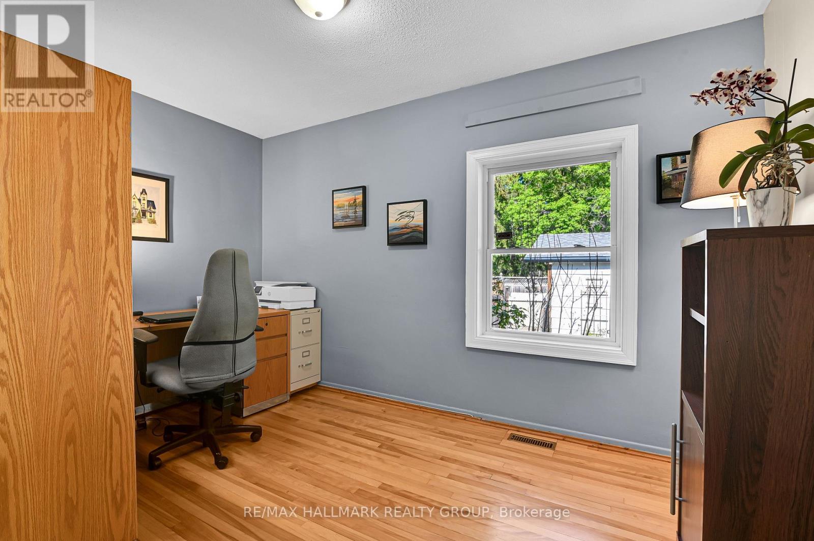 401 RICHARDSON AVENUE - 14