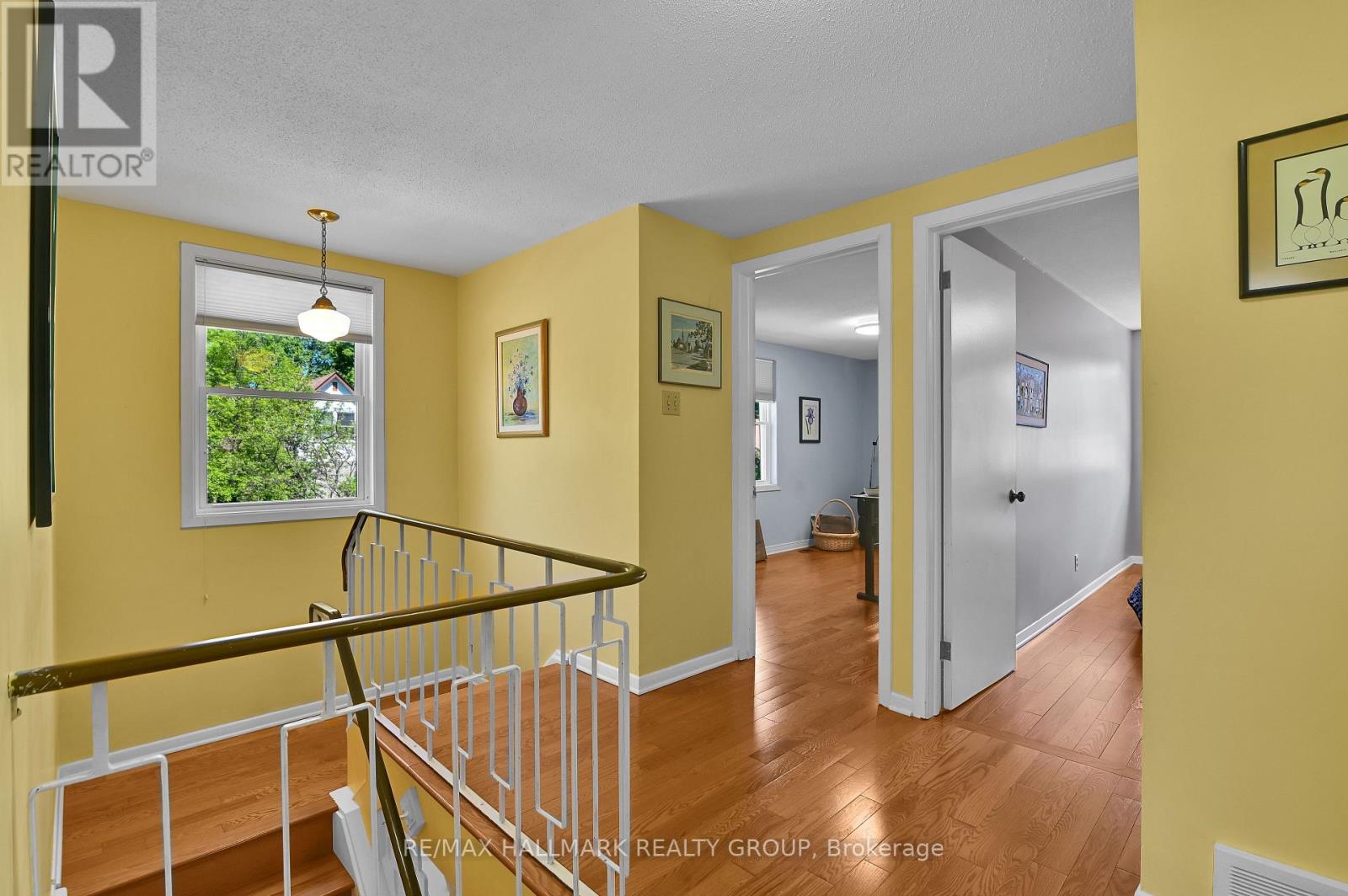 401 RICHARDSON AVENUE - 15
