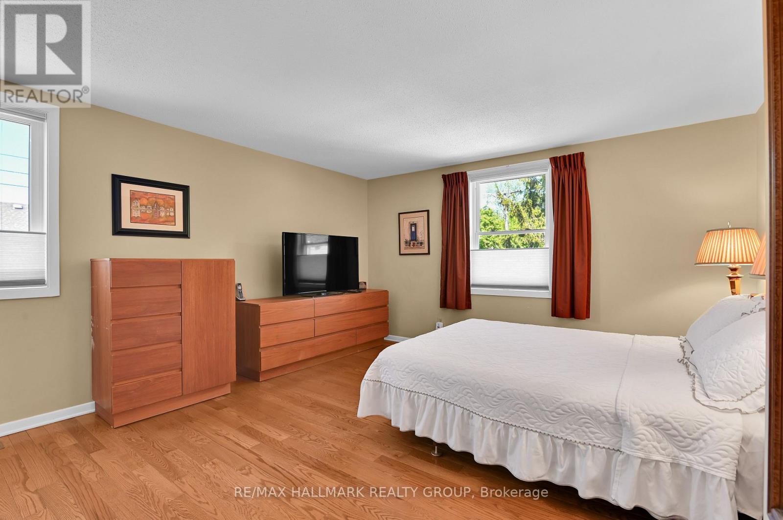 401 RICHARDSON AVENUE - 16