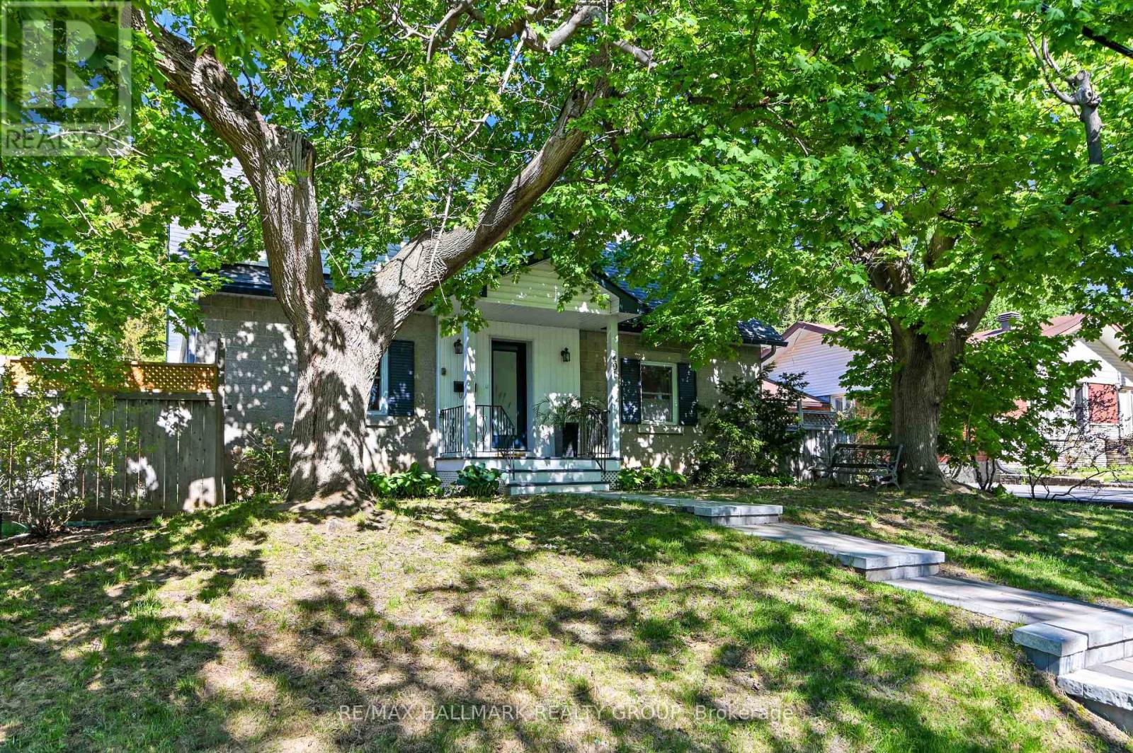 Front showing walkway and fencing