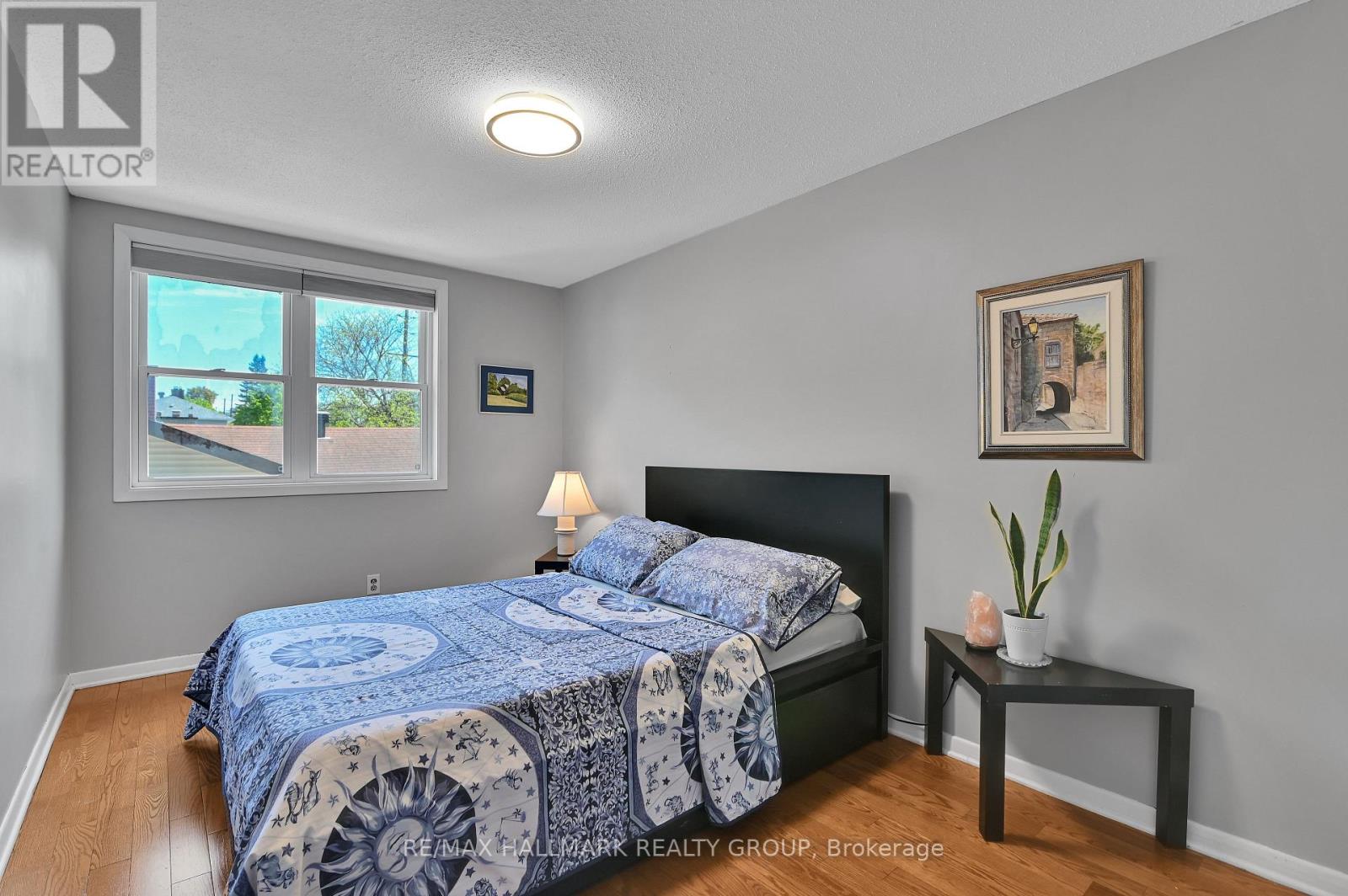 401 RICHARDSON AVENUE - 20