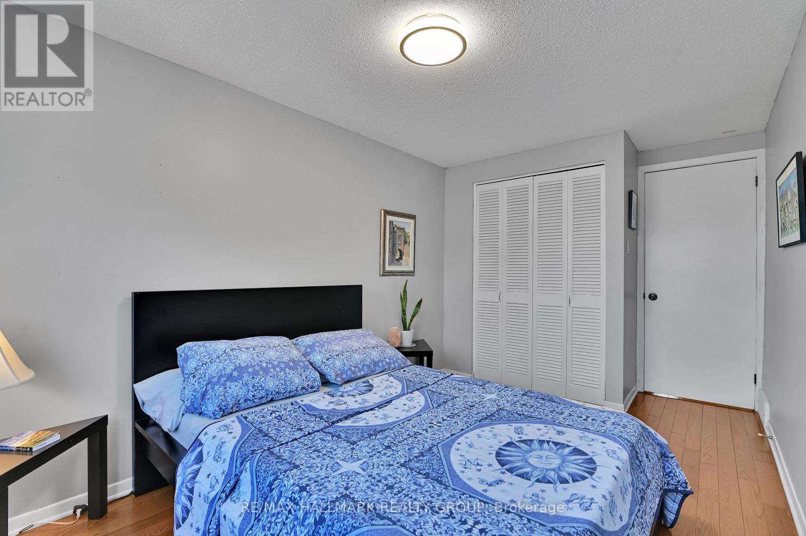 401 RICHARDSON AVENUE - 21