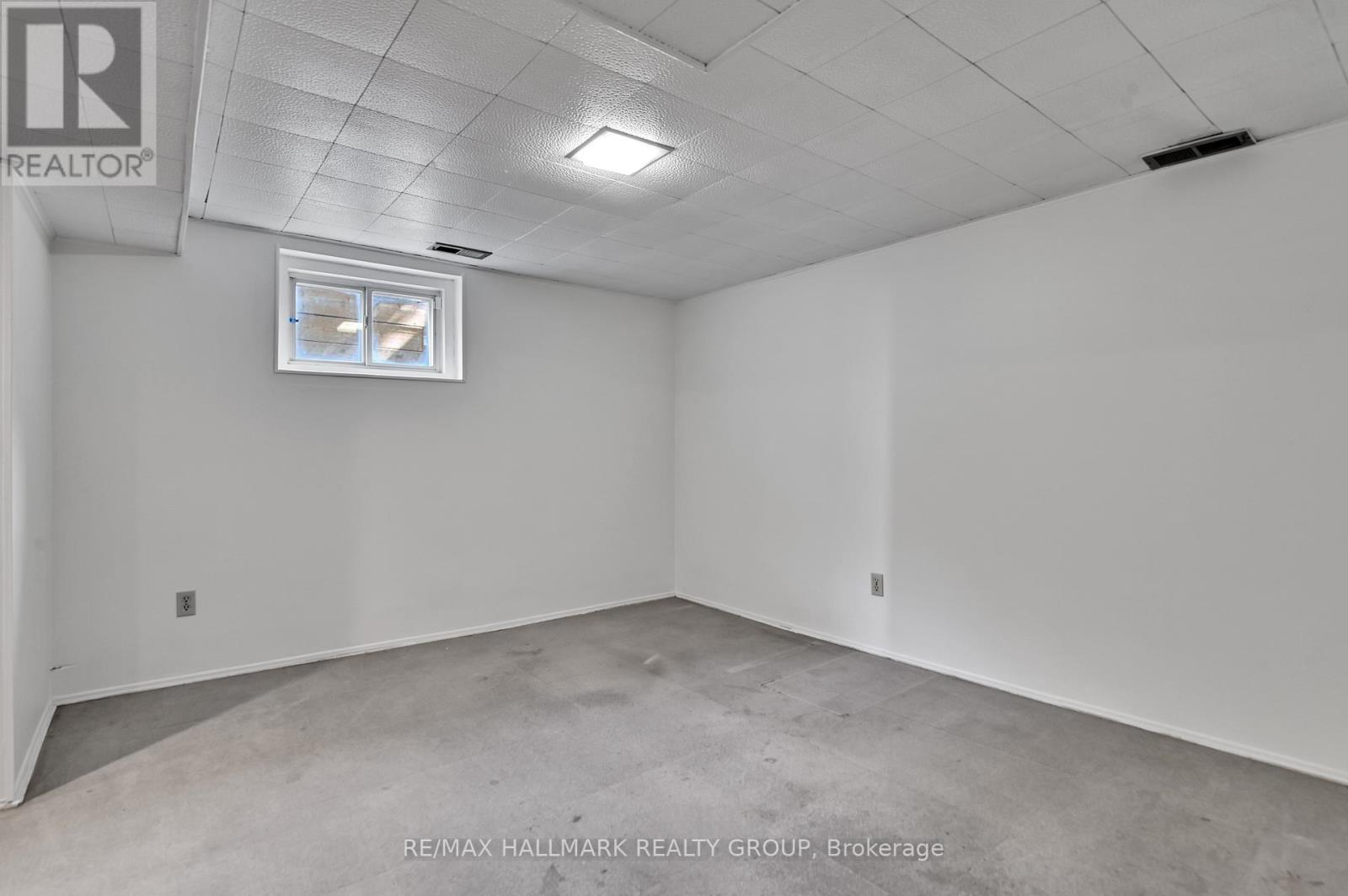 401 RICHARDSON AVENUE - 29