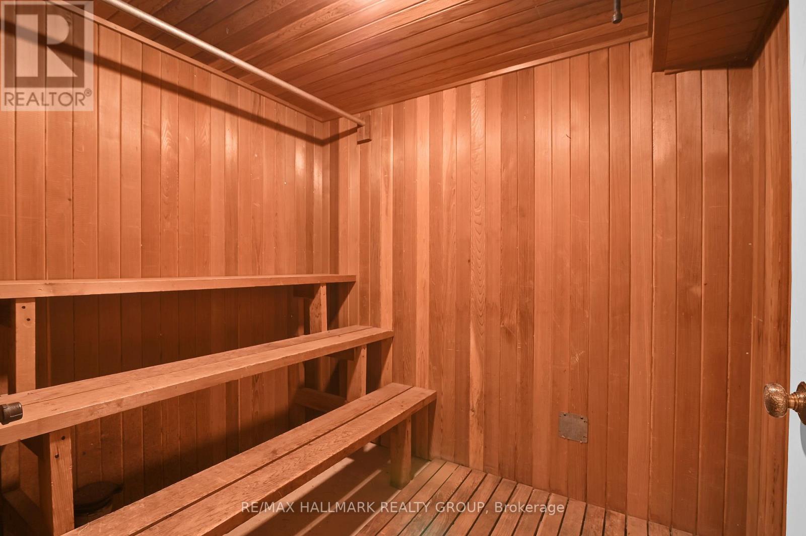 401 RICHARDSON AVENUE - 30