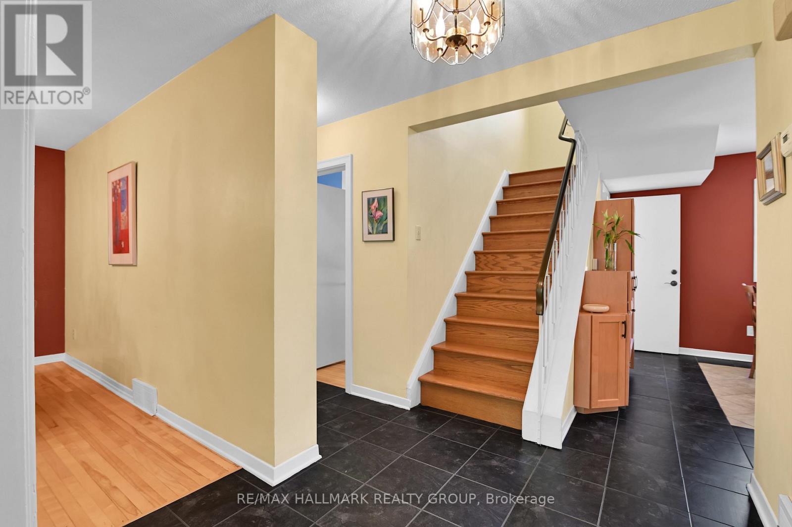 401 RICHARDSON AVENUE - 6