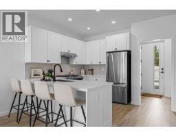 10 3210 Salmon Road, West Kelowna