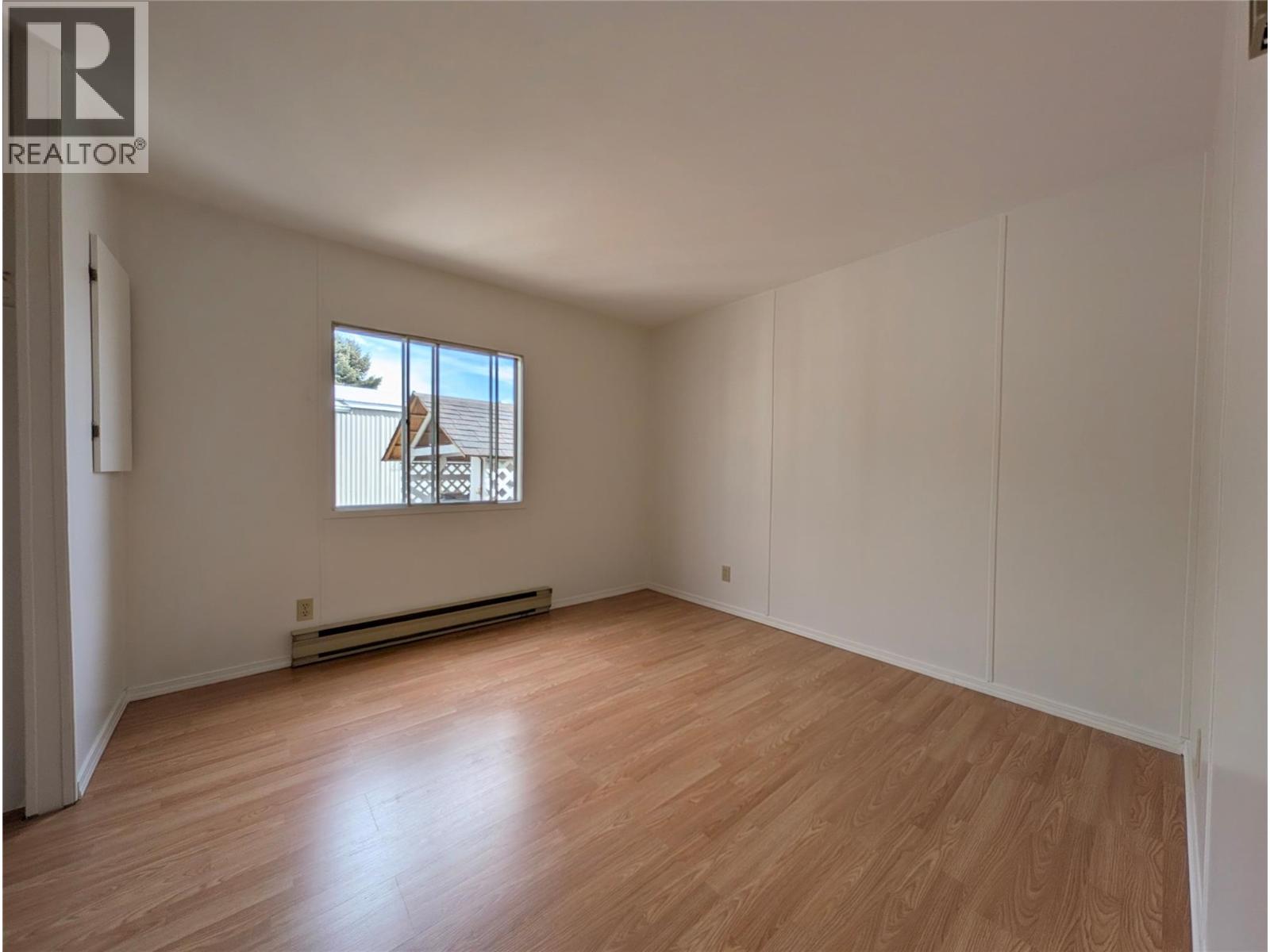 #122 3535 Casorso Road - 16