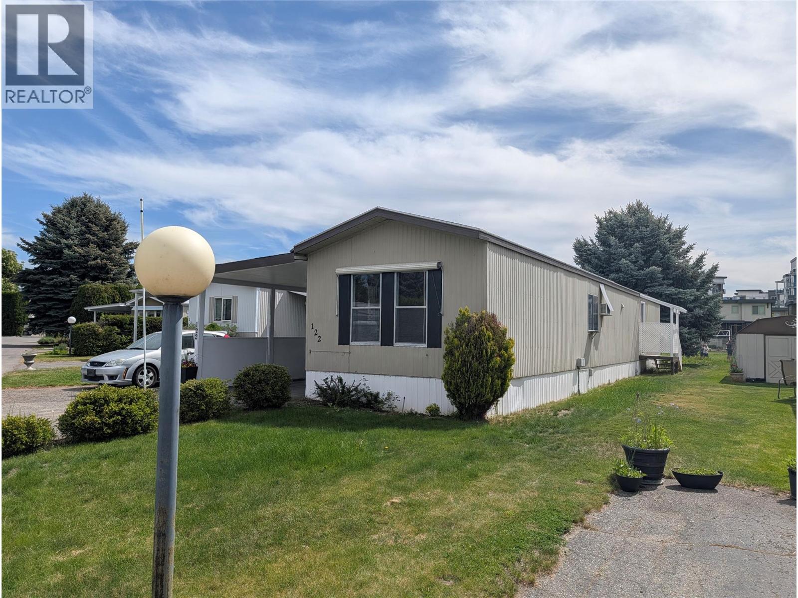 #122 3535 Casorso Road - 4