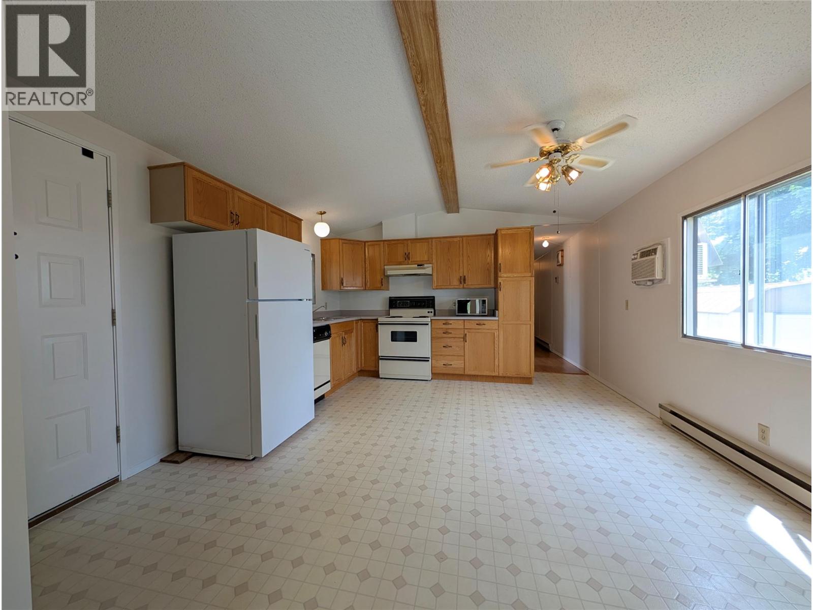 #122 3535 Casorso Road - 11