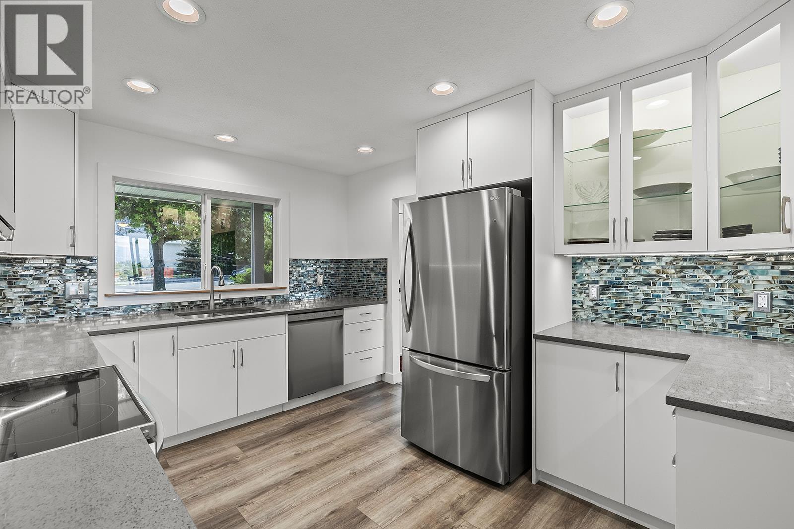  650 Dougall Road South, Kelowna