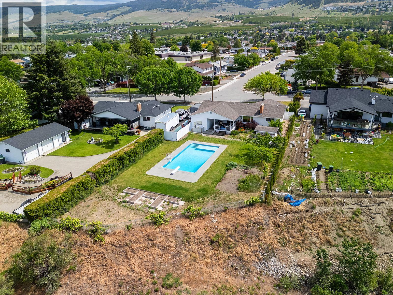  650 Dougall Road South, Kelowna