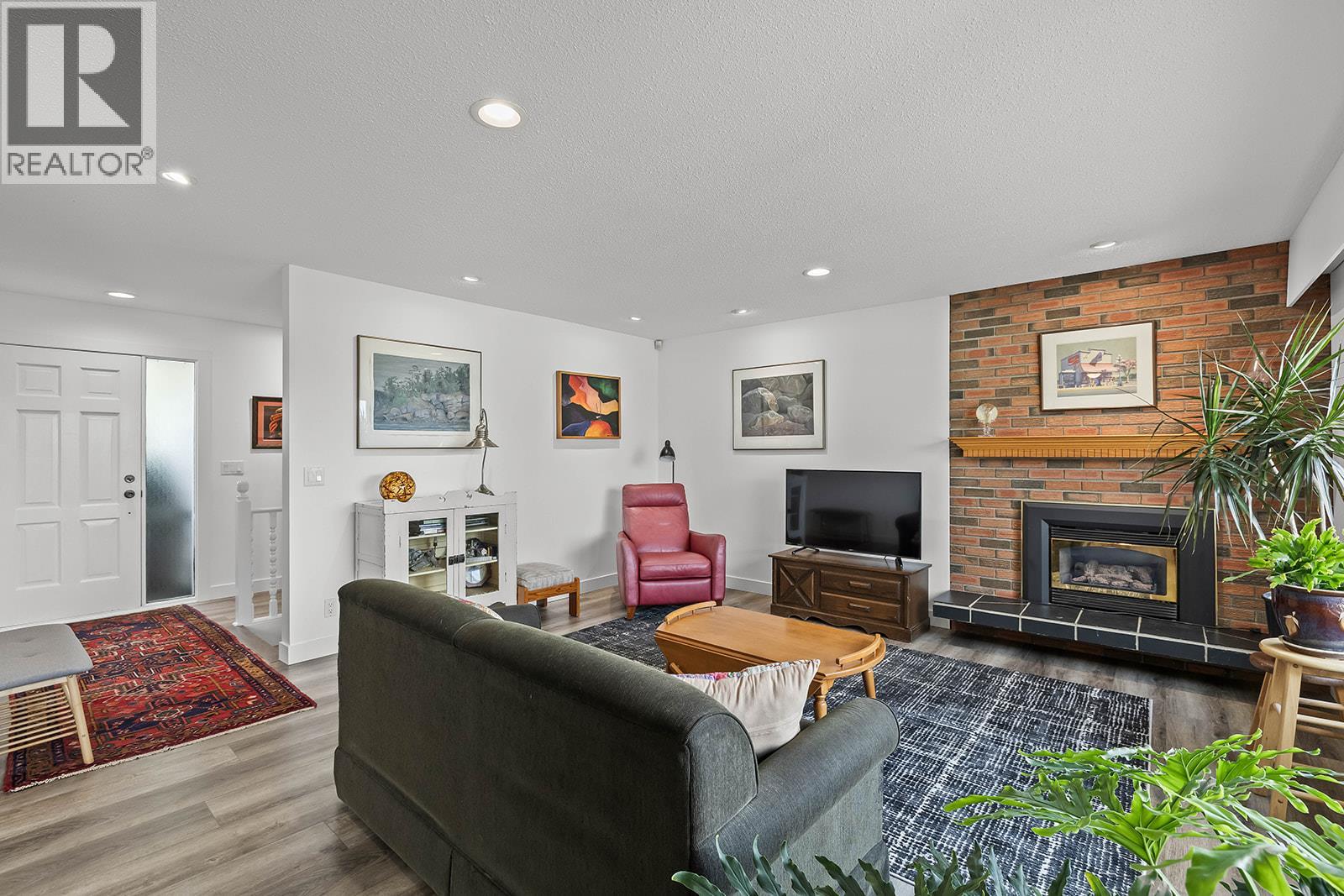  650 Dougall Road South, Kelowna