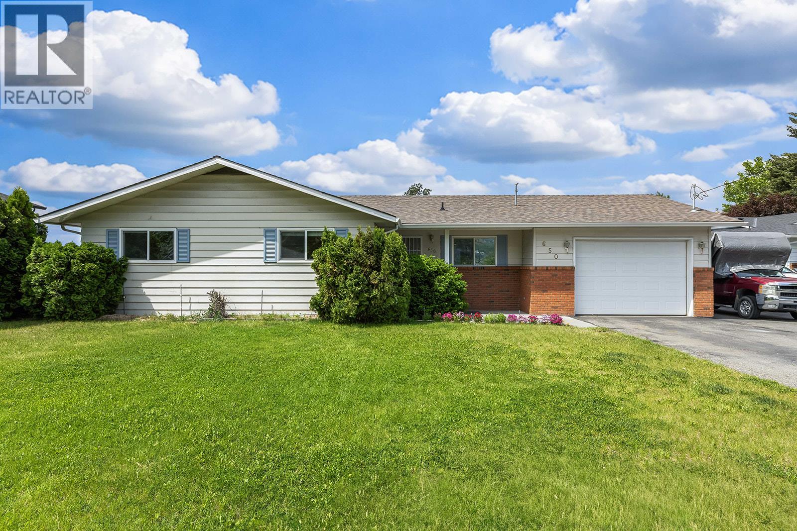  650 Dougall Road South, Kelowna