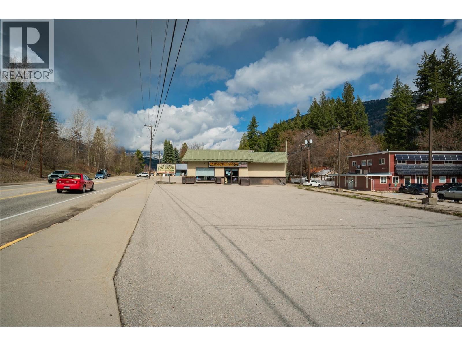  755/789 Columbia Avenue, Castlegar