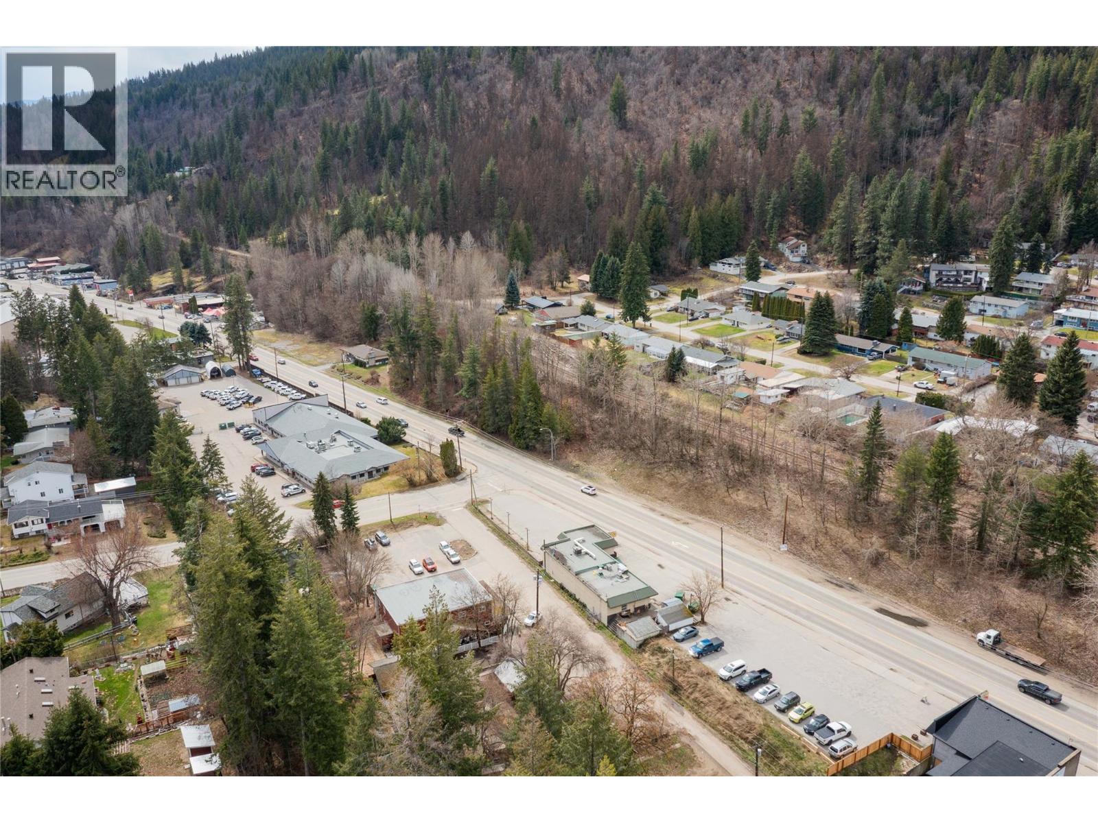 755/789 Columbia Avenue, Castlegar