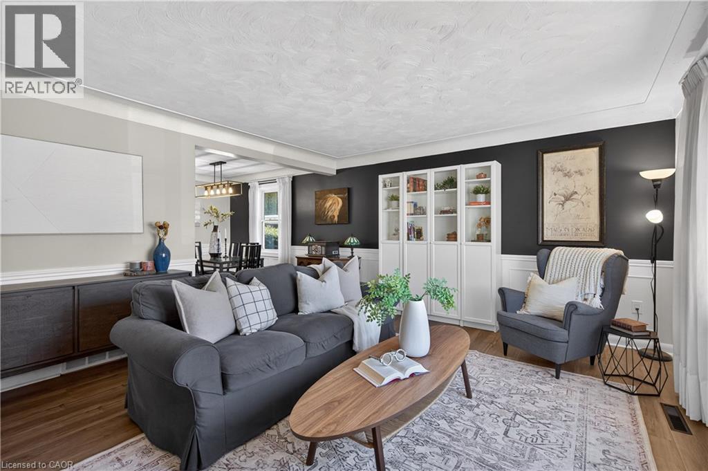 1055 SHEPHERD'S Drive - 7
