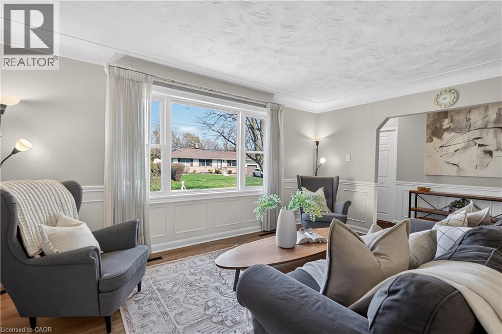 1055 SHEPHERD'S Drive - 9