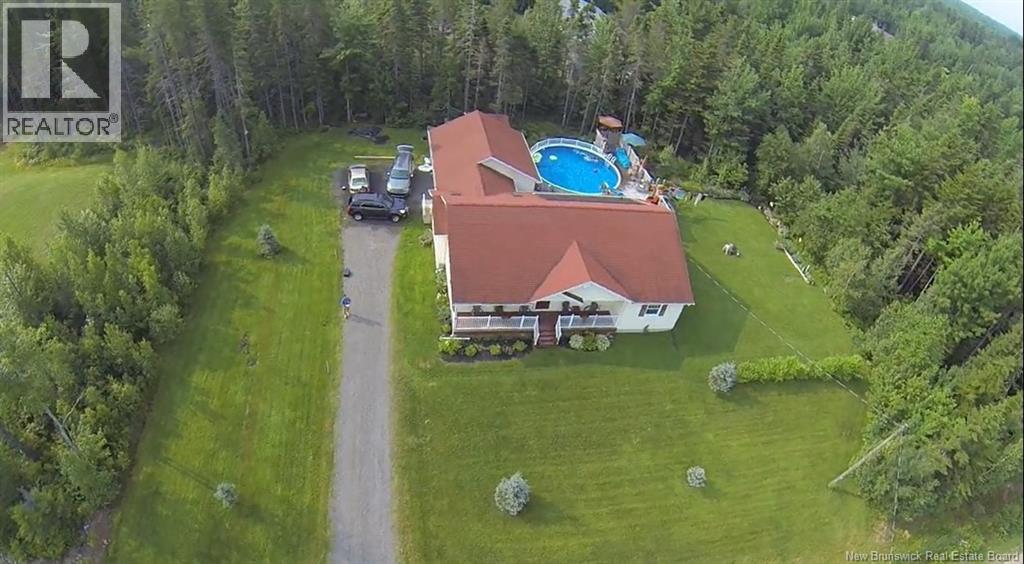 44 Calais Crescent - 35