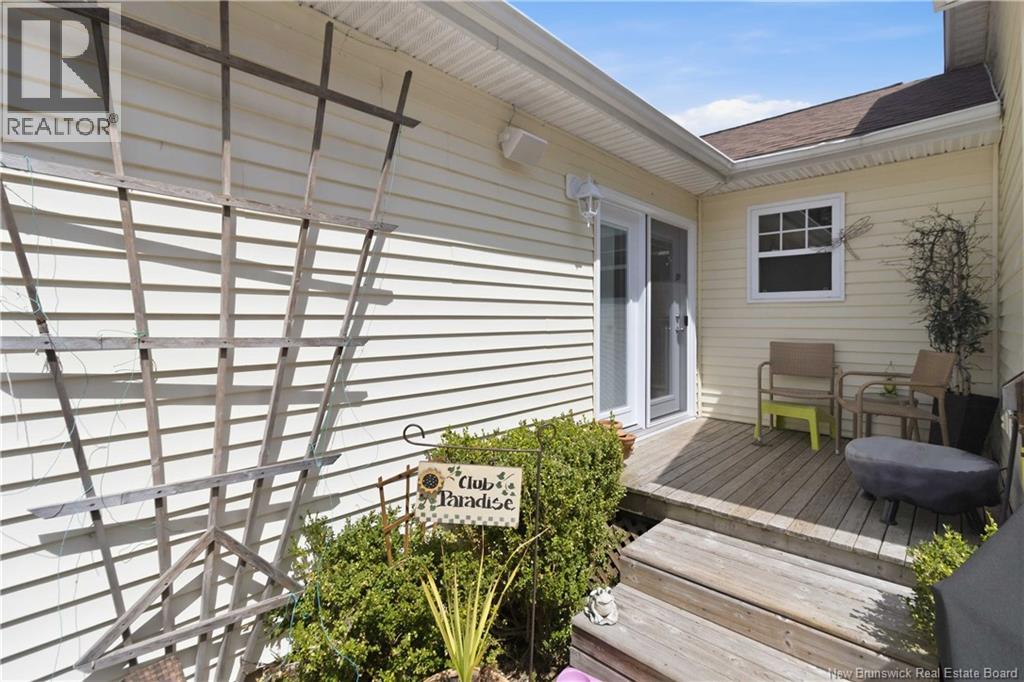 44 Calais Crescent - 6