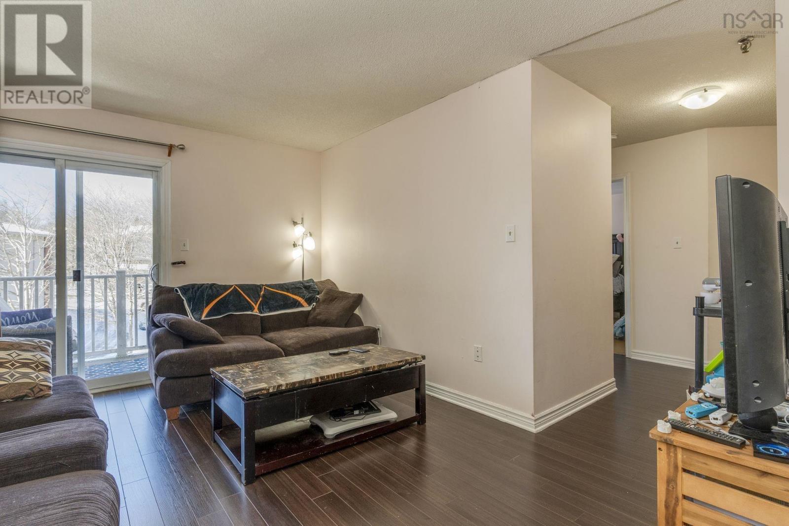 #308 15 Langbrae Drive - 11