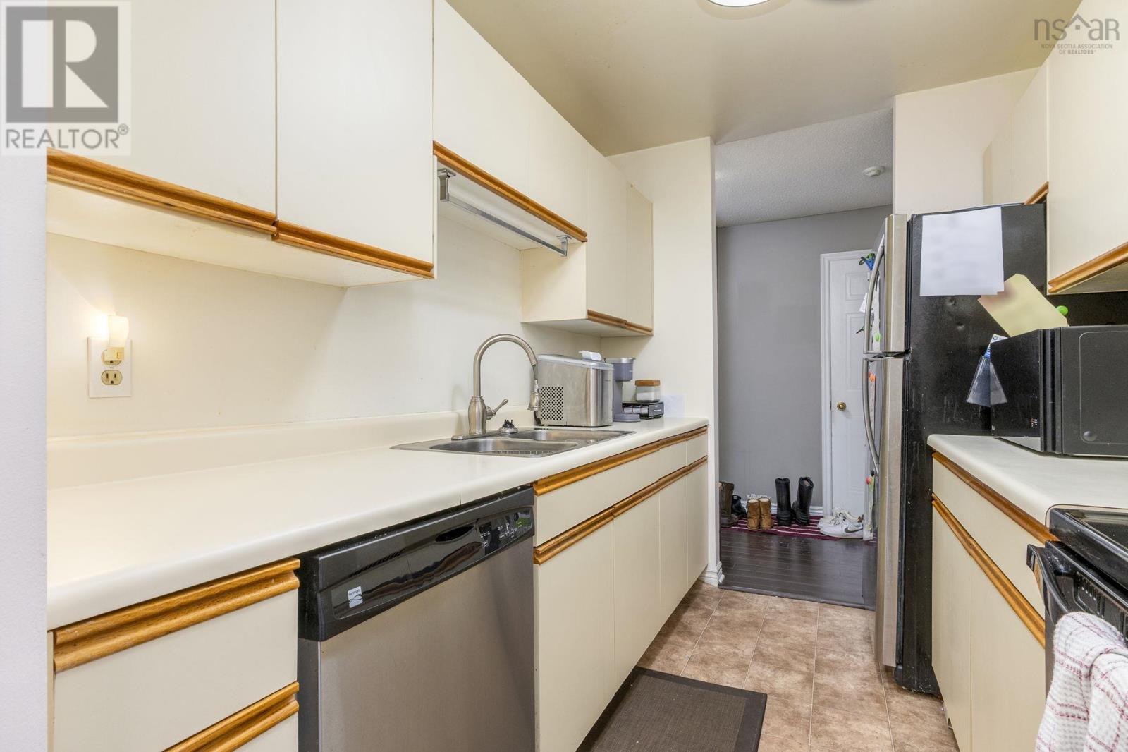 #308 15 Langbrae Drive - 20