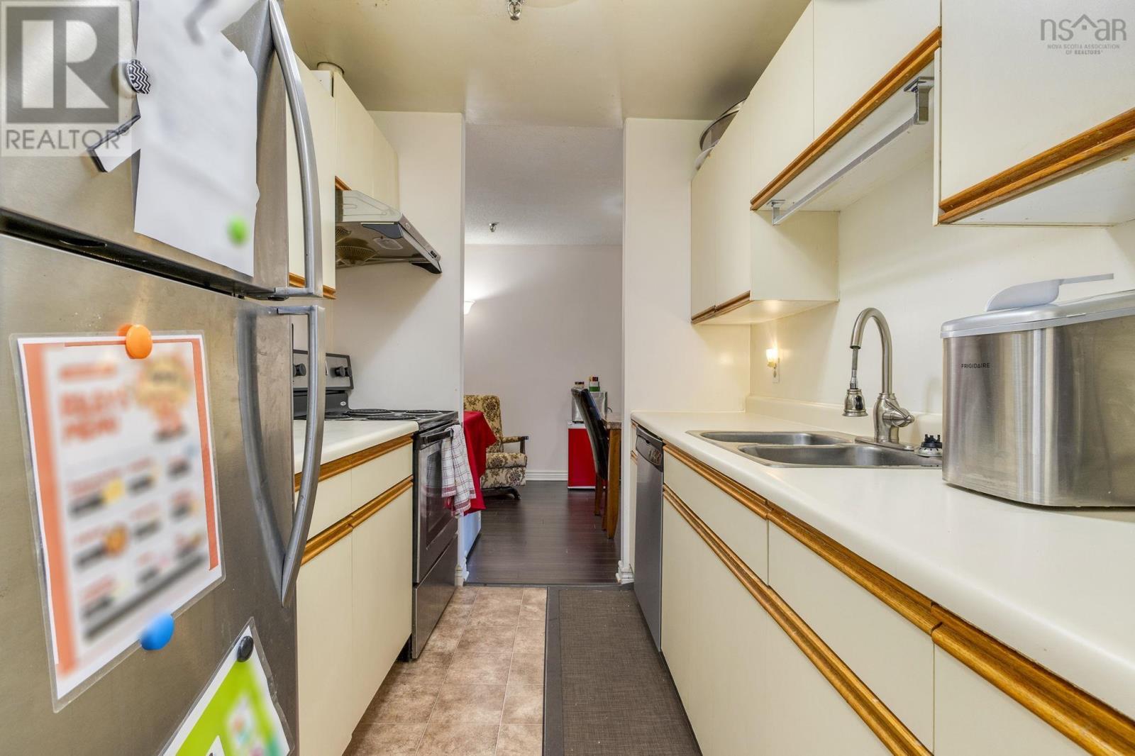 #308 15 Langbrae Drive - 21