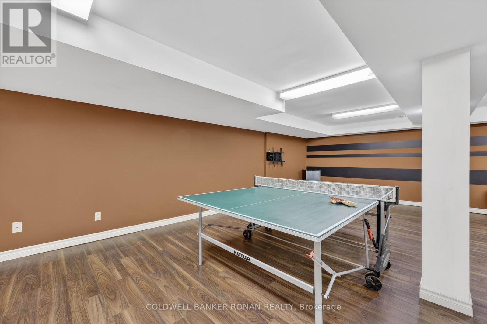 12 THEMER COURT - 30