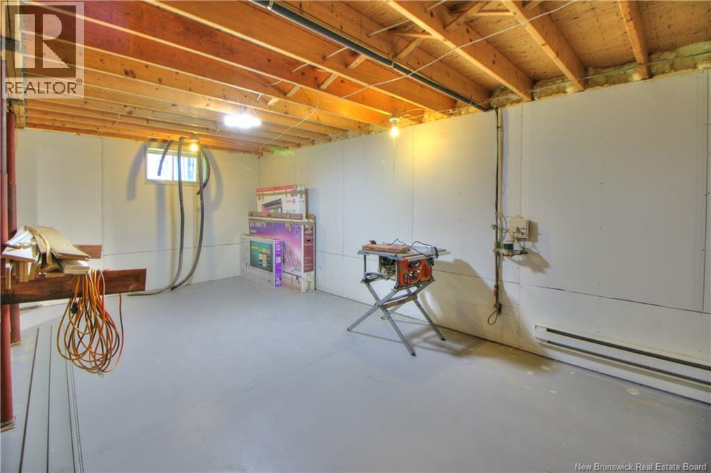 9146 Main Street - 15