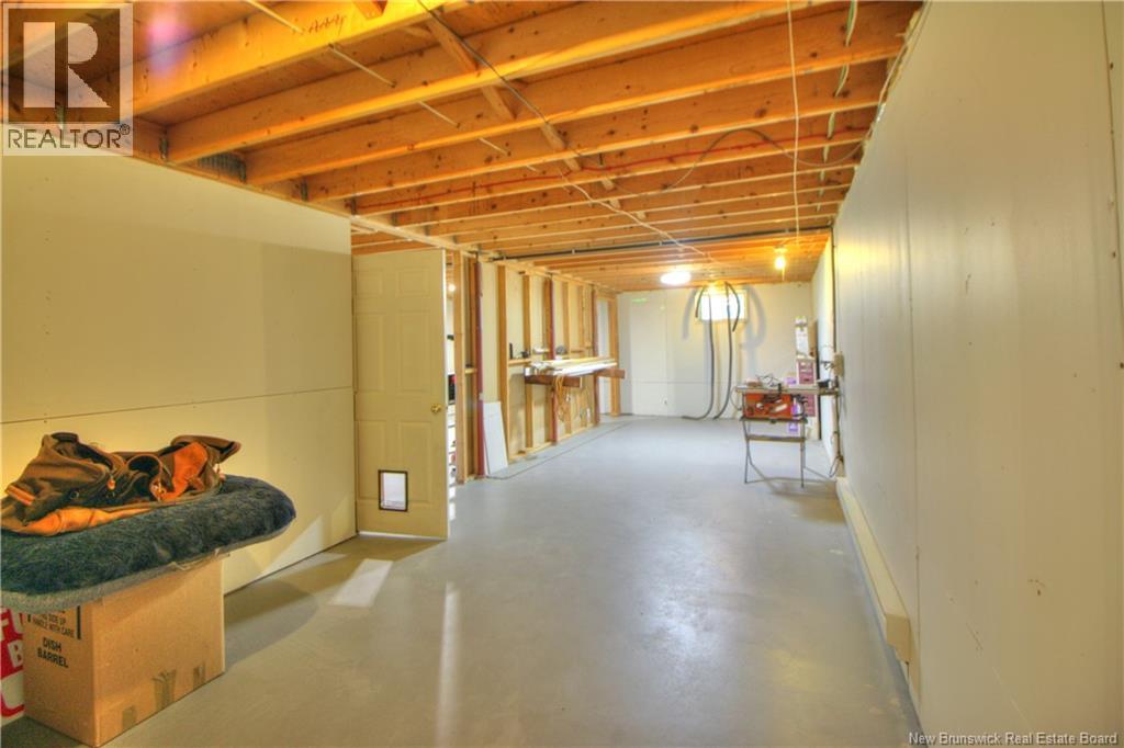 9146 Main Street - 16