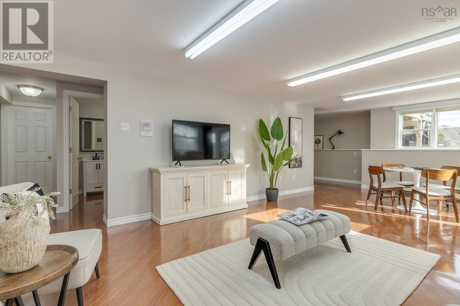 35 Longburn Drive - 34