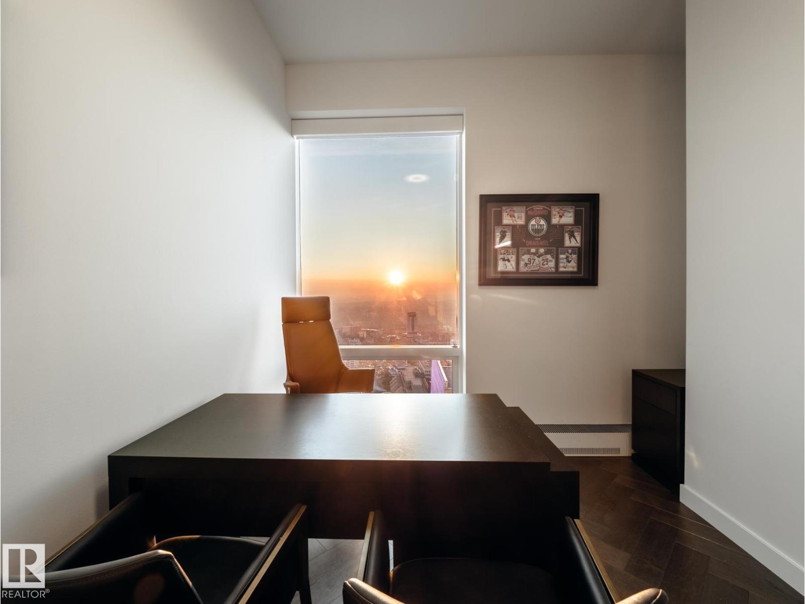 #4402 10360 102 ST NW - 32